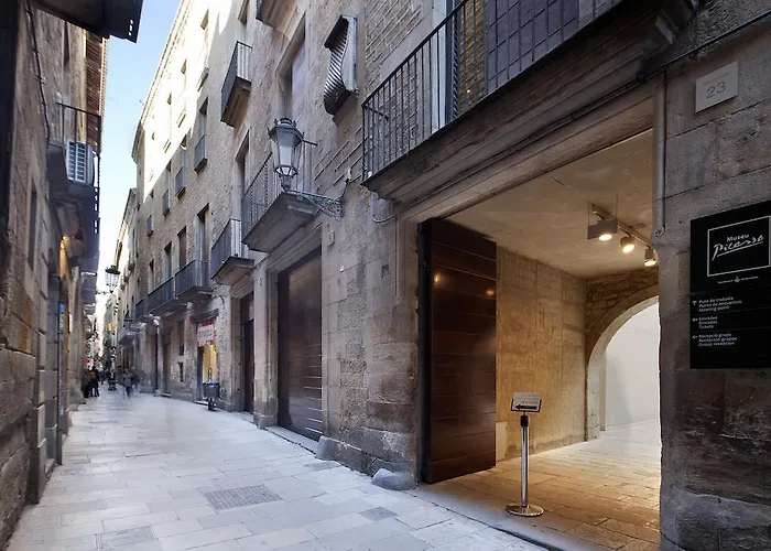 Inside Barcelona Apartments Mercat